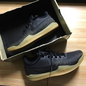 Kobe mamba Rage Komodo Dragon!